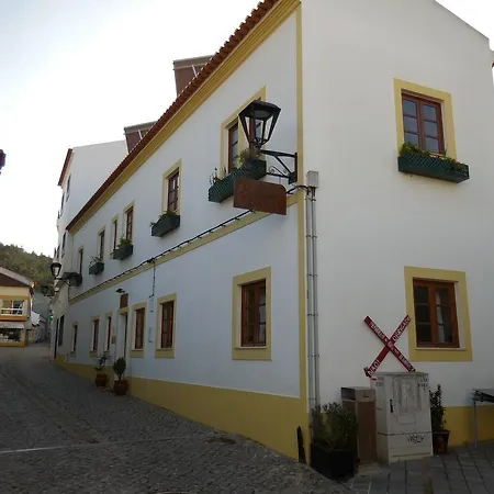 Casa De Celeste By Portugalferias